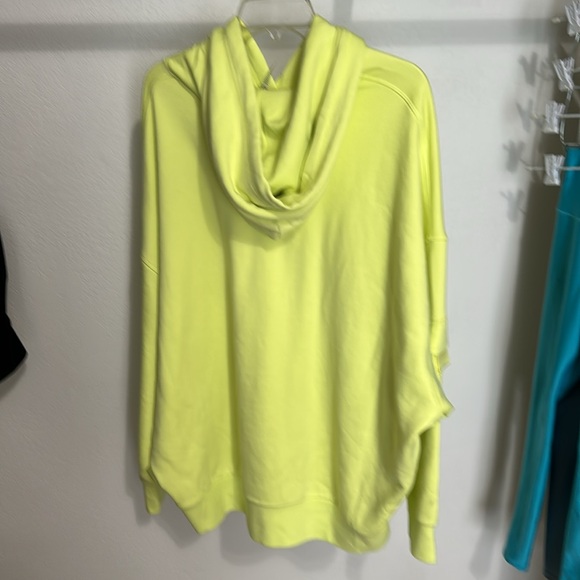 Alo Yoga Light Yellow Hoodie - Picture 3 of 7